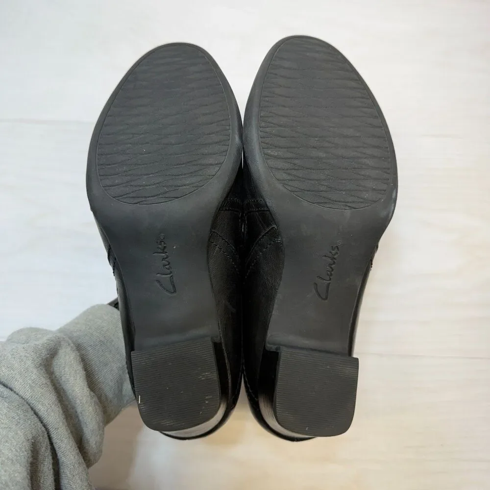 Clarks Rosalyn Nicole Heel Loafers‎ Women's Size 8 Black Leather Comfort Strap